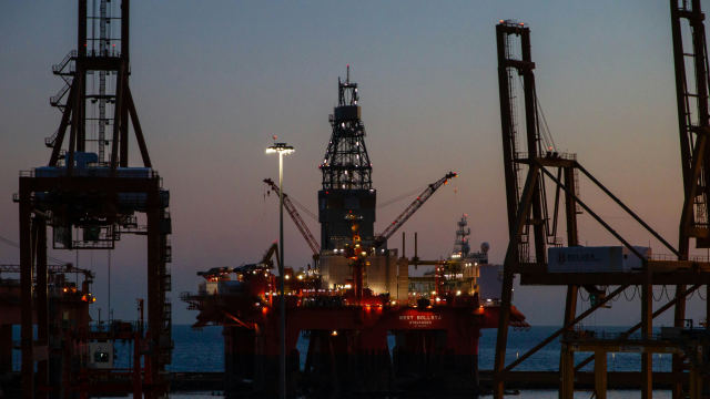  【深度复盘】霍尔木兹危机全景：80美元底部定价逻辑与三阶段供应修复路径 股票财经