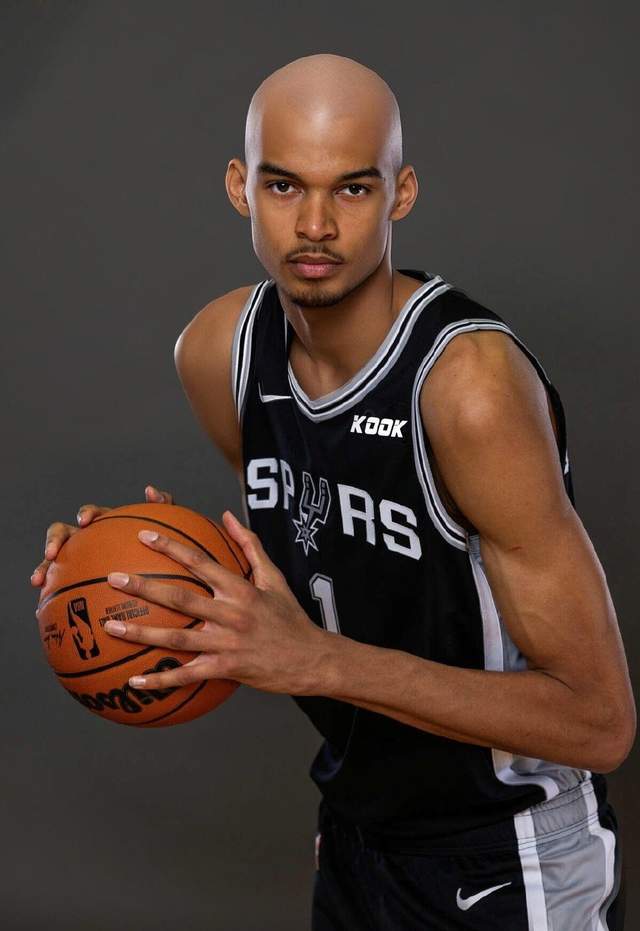 数据拆解·体系重构：文班如何用62胜重新定义冠军基因 体育新闻