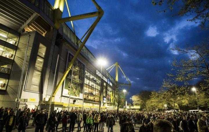  罢工致公共交通停运，多特建议球迷骑车或者走路前往球场观战 新闻 罢工致公共交通停运，多特建议球迷骑车或者走路前往球场观战 新闻