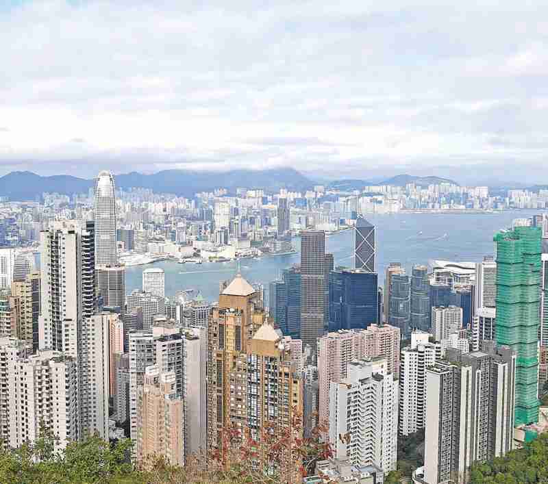  李慧琼建言献策推动香港金融枢纽升级；大湾区低空经济与人才高地建设同步推进；科技创新数据流通迎来新机遇。 股票财经 李慧琼建言献策推动香港金融枢纽升级；大湾区低空经济与人才高地建设同步推进；科技创新数据流通迎来新机遇。 股票财经