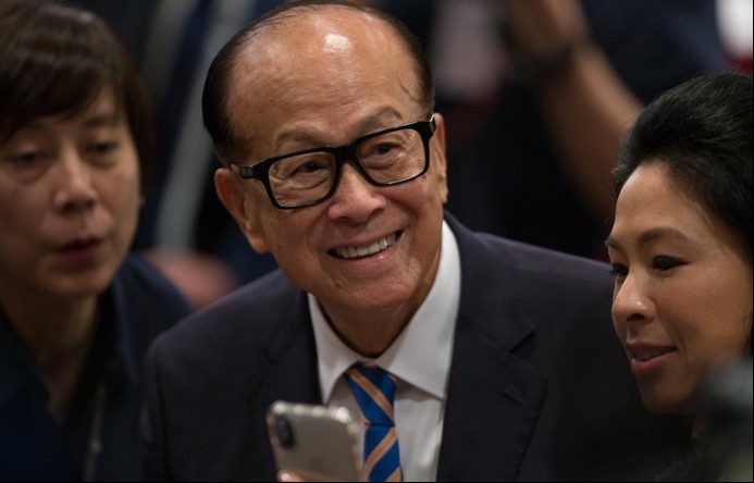  英国电网高位变现，长和系千亿资金转向；李嘉诚家族再展投资智慧。 股票财经 英国电网高位变现，长和系千亿资金转向；李嘉诚家族再展投资智慧。 股票财经 英国电网高位变现，长和系千亿资金转向；李嘉诚家族再展投资智慧。 股票财经 英国电网高位变现，长和系千亿资金转向；李嘉诚家族再展投资智慧。 股票财经