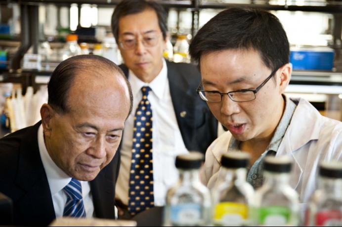  英国电网高位变现，长和系千亿资金转向；李嘉诚家族再展投资智慧。 股票财经 英国电网高位变现，长和系千亿资金转向；李嘉诚家族再展投资智慧。 股票财经 英国电网高位变现，长和系千亿资金转向；李嘉诚家族再展投资智慧。 股票财经 英国电网高位变现，长和系千亿资金转向；李嘉诚家族再展投资智慧。 股票财经