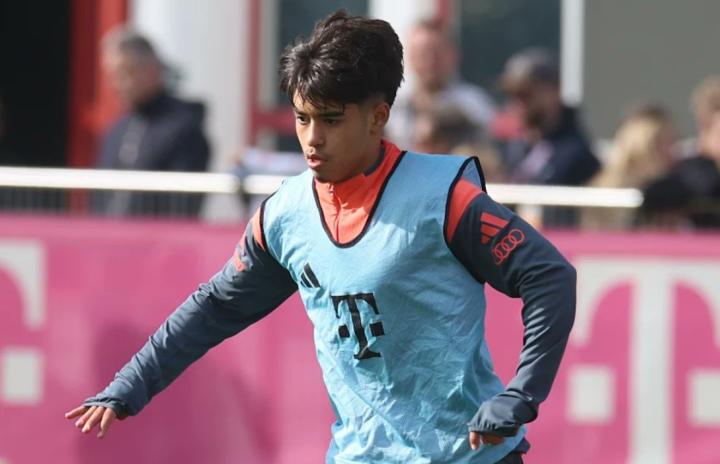  从泰国青训到安联首秀：17岁卡多佐的拜仁梦圆时刻！ 体育新闻 从泰国青训到安联首秀：17岁卡多佐的拜仁梦圆时刻！ 体育新闻