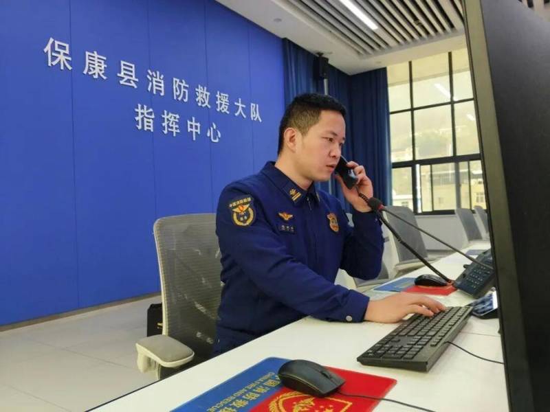  大山深处导航中断；货车司机拨通119后，接警员暖心相助。图源：襄阳消防 新闻
