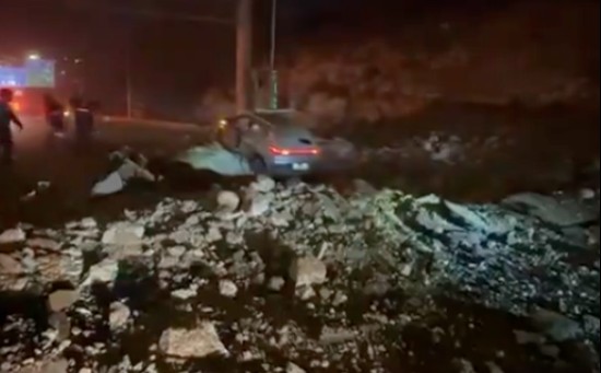  导弹爆炸现场，比亚迪元PLUS意外现身；军事专家理性剖析，这是否真为奇迹。 汽车科技