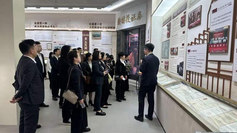  保险与信托深度携手；陕国投迎来泰康华西团队；共谋高净值服务新路径。 新闻 保险与信托深度携手；陕国投迎来泰康华西团队；共谋高净值服务新路径。 新闻